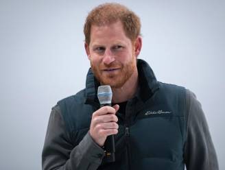 Prins Harry overweegt Amerikaans paspoort, maar moet dan koninklijke titels afgeven