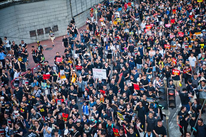 Inwoners van Hongkong zijn de afgelopen tijd herhaaldelijk massaal de straat opgegaan