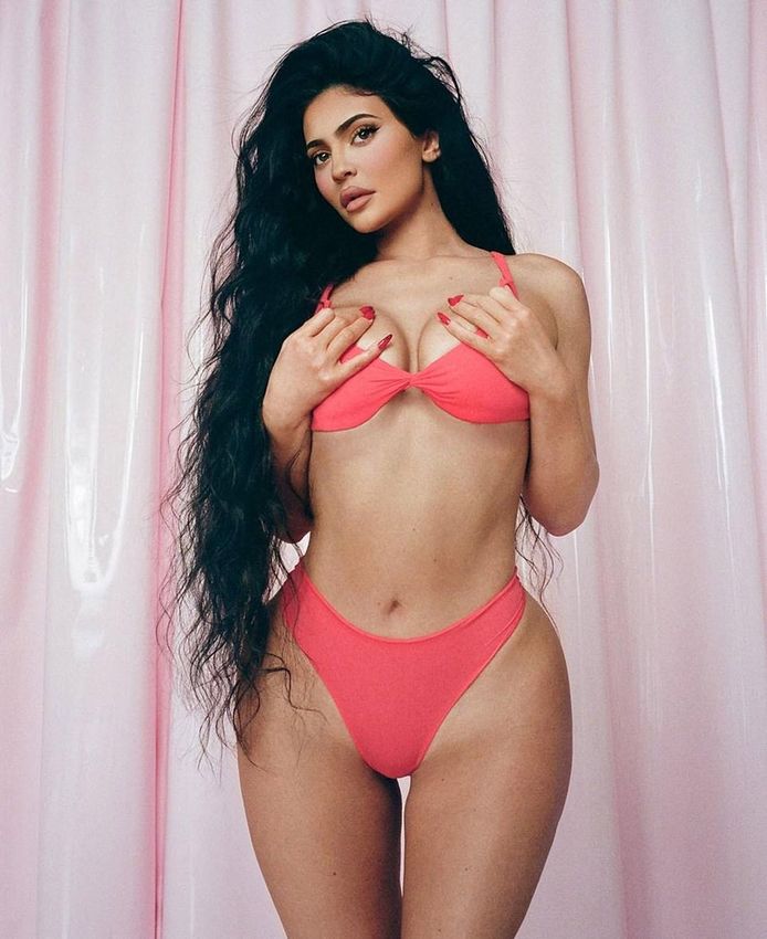 300 Millions Dabonnés Kylie Jenner Devient La Femme La Plus Populaire Sur Instagram People 