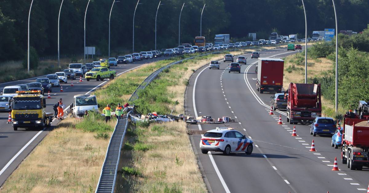 Dévastation et grande foule en raison d’un accident sur le Midden-Brabantweg près de Loon op Zand, un homme transporté à l’hôpital |  112