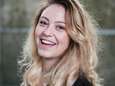 COLUMN. Sara Leemans schrijft over 33-jarige single Hanne: “Ik pleit voor een romcom vol ongemakkelijke stiltes” 