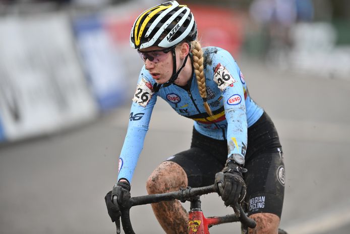 Xaydee Van Sinaey  bouwde in Namen de conditie weer op na een corona-onderbreking.