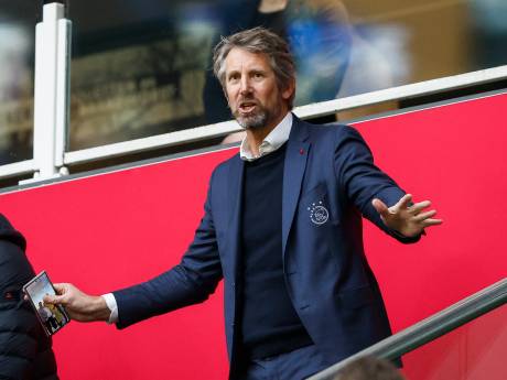 De vraag wat de meerwaarde van Edwin van der Sar bij Ajax is wordt steeds prangender