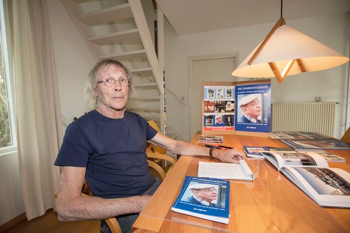 Jan Nijssen uit Helmond heeft boek geschreven over zijn oom de Geldropse gemeentebode Cor Stroef