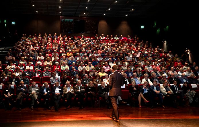 Minister Hugo de Jonge op het jaarcongres van KBO Brabant in De Enck in Oirschot.