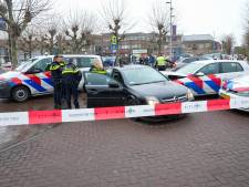 Auto rijdt in op agenten in Heesch, twee inzittenden na achtervolging aangehouden