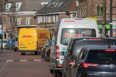 Gemeente haalt alles uit de kast om doorgaand verkeer uit centrum Heeze te weren