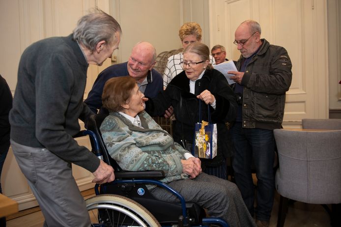 Maria Verstrepen blaast 105 kaarsjes uit