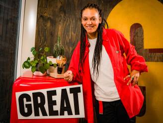 Gloria Boateng ging van TikTok tot het gezicht van ‘Make 2020 Great Again’: "Ik wéét hoe moeilijk het kan zijn om rond te komen"
