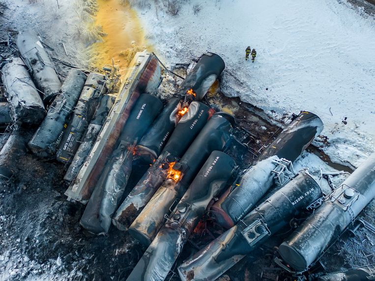 A freight train full of ethanol exploded in the United States, just as the debate over rail safety was already on the brink