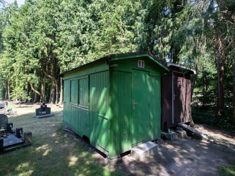 Nieuwe ontvangstruimte voor Oude Begraafplaats Valkenswaard dichterbij; nooit meer plassen in een Dixi