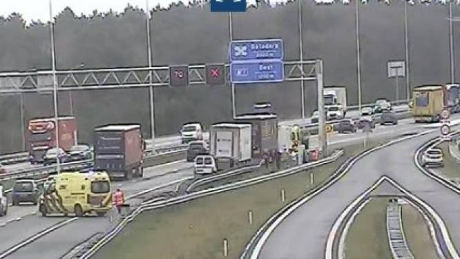 Ongeluk met meerdere voertuigen op A58 bij Best