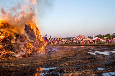 Nieuwe editie paasvuur(werk) in Budel: ‘Eigenlijk is het een mini-festival’