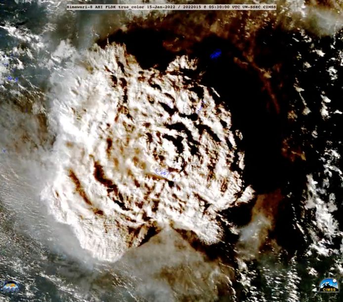 Een satellietbeeld van de uitbarsting.