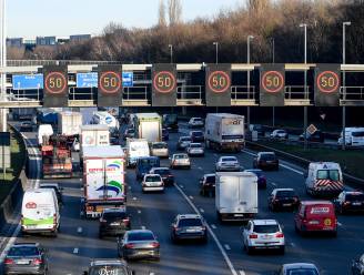 Vlaanderen haalt 350.000 vrachtwagens van de weg