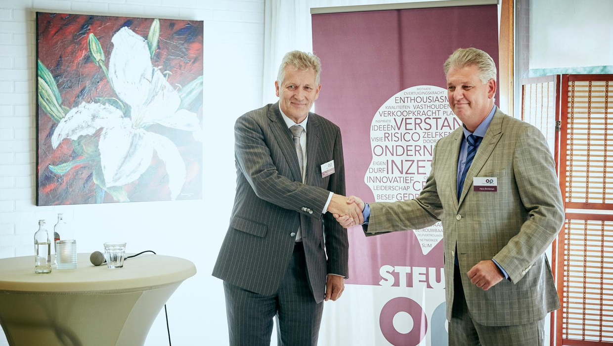 Hero Brinkman (R) en Dirk Scheringa tijdens het congres van de Ondernemingspartij. Beeld anp