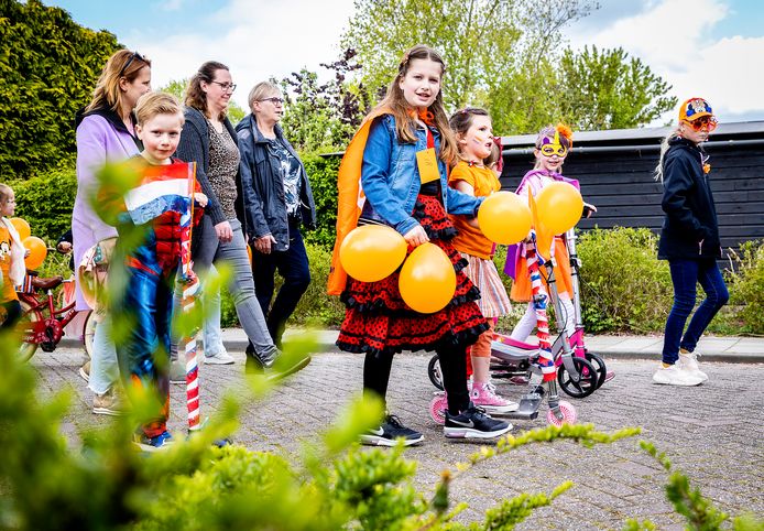 De superhelden namen bezit van de straten van Maasdam