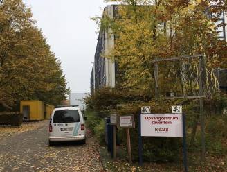 Na rechter nu griffier in quarantaine: vonnis over incident in asielcentrum opnieuw uitgesteld