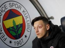 Zaakwaarnemer Mesut Özil voorziet carrièreswitch: ‘Hij kan door als E-sporter, hij is geweldig in Fortnite’