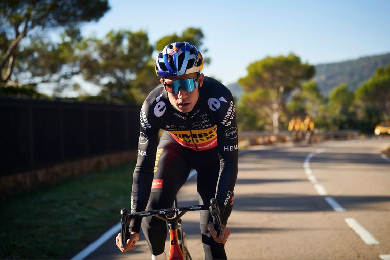 Wout van Aert in Spanje. Beeld Jumbo-Visma / Bram Berkien