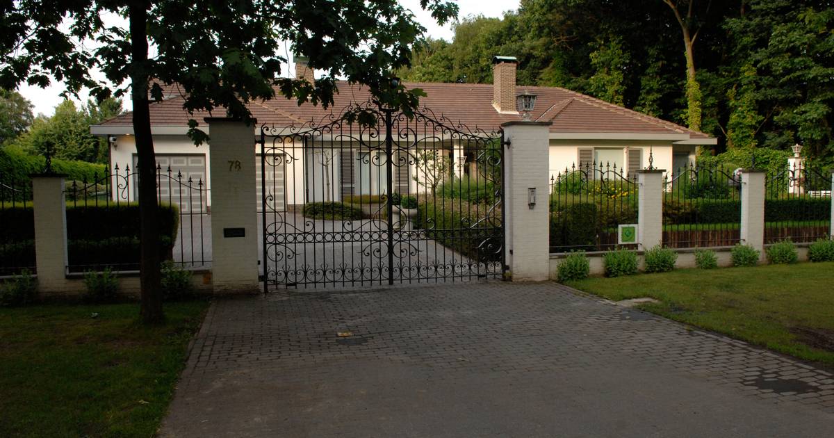 Na negen jaar op de markt villa van de Pfaffs verkocht aan helft van