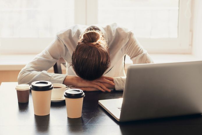 Foto ter illustratie. Werknemers met slaapgebrek zijn minder productief en maken meer fouten.