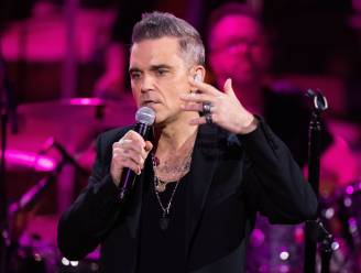 Robbie Williams verdedigt optreden tijdens WK in Qatar: “Hypocriet als ik niet zou gaan”