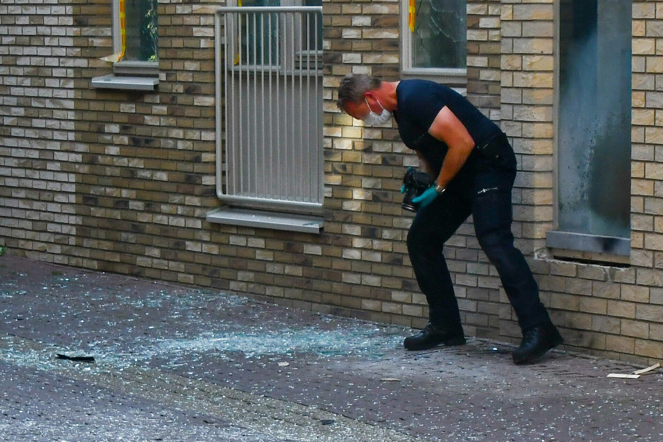 Explosief ontploft in Enschede, schade aan diverse panden ‘Hoorden