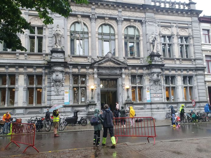 De leerlingen en leerkrachten van de Muzische basisschool K'do in de Schildersstraat kunnen vandaag op het crisisteam van het CLB rekenen.