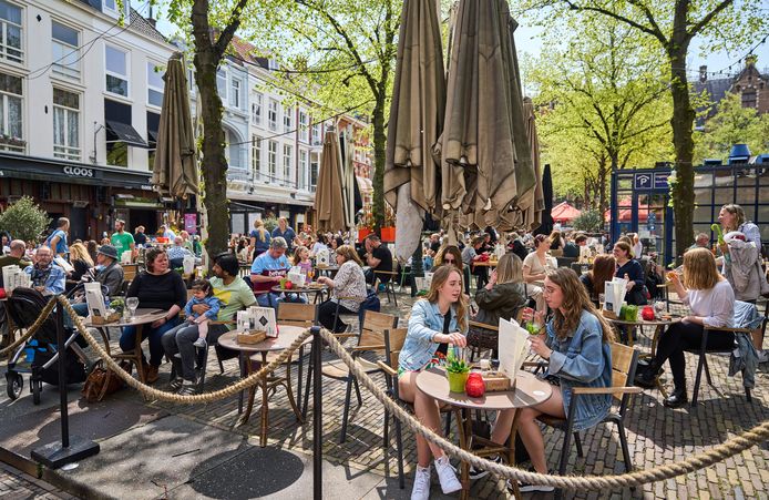 In de horeca en de toerismesector krijgt een kwart van de werknemers geen vakantiegeld.
