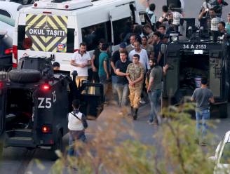 Nieuwe arrestatiegolf in kader van grootschalige zuiveringsoperatie in Turkije: 137 aanhoudingsbevelen uitgevaardigd