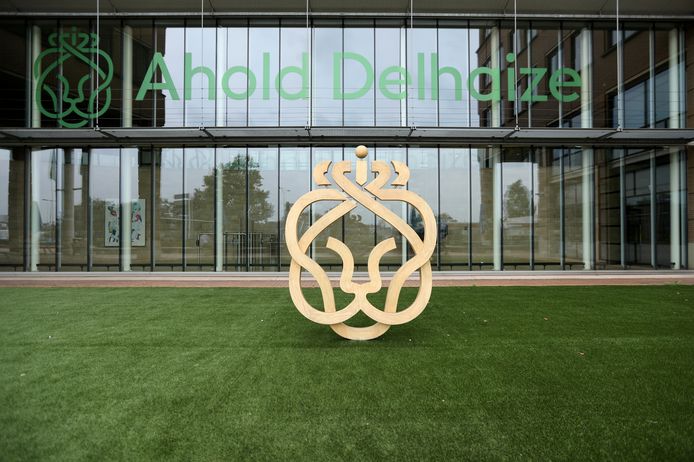 Het logo van Ahold Delhaize in het Nederlandse Zaandam.