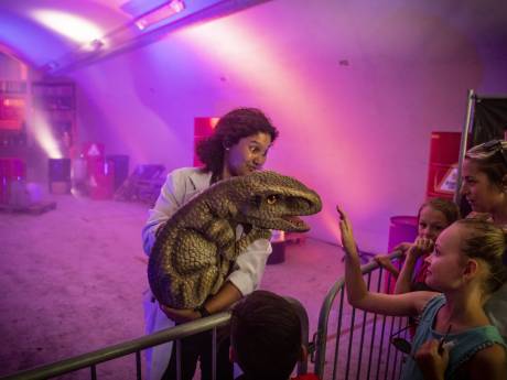 Dinopark Twente sluit deuren, maar niet voordat geheim van dokter Mirando wordt onthuld
