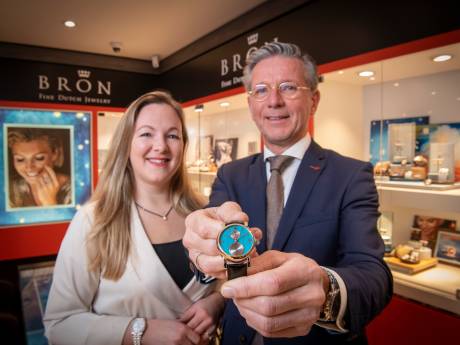 Duikvlucht van de fysieke juwelier stokt. ‘Een bijzonder sieraad koop je niet zomaar met een muisklik’