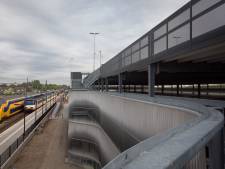 Parkeergarage bij station Elst wordt maar weinig gebruikt, binnenkort komt er een oplossing voor  