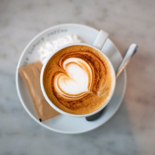 Cappuccino for less than €3.20? It’s possible at these 6 spots in Amsterdam