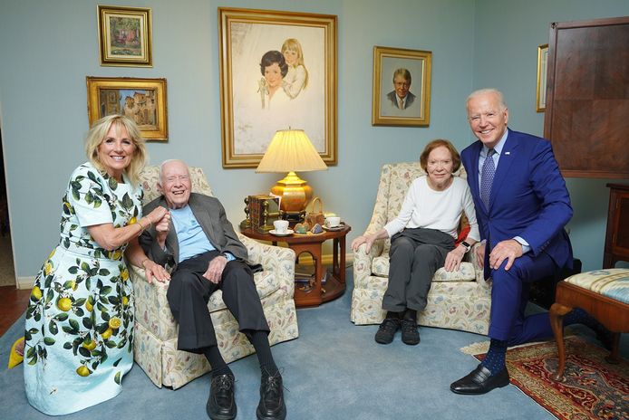 Van links naar rechts: Jill Biden en Jimmy Carter, Rosalynn Carter en Joe Biden.