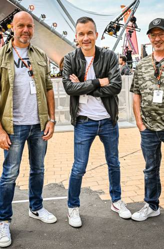 K.I.A. houdt reünie op het podium van ‘Tien Om Te Zien’: “We zijn hopeloos te oud om geloofwaardig over uitgaan te rappen”
