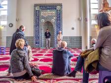 Delft liet ‘mystery moslims’ illegaal infiltreren in moskeeën: ‘We zijn er echt van geschrokken’