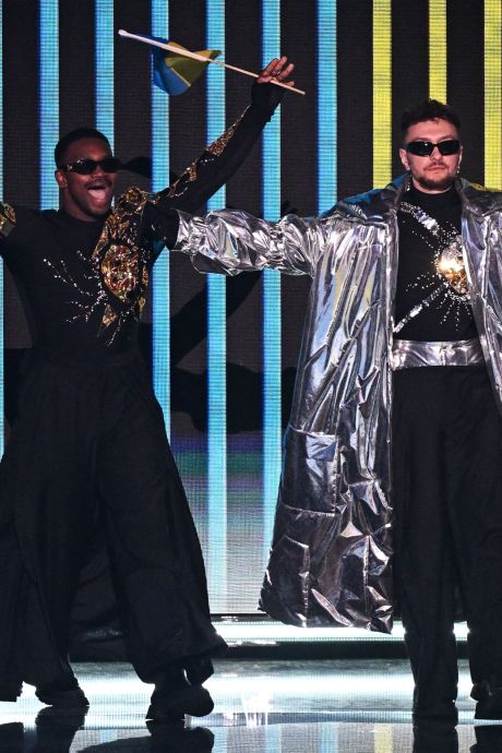 La ville du duo ukrainien à l’Eurovision “bombardée par la Russie” pendant la soirée