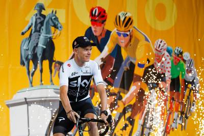 Froome uitgefloten bij ploegenpresentatie Tour