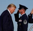 Trump valt voor het eerst klokkenluider aan die hem in het nauw heeft gebracht