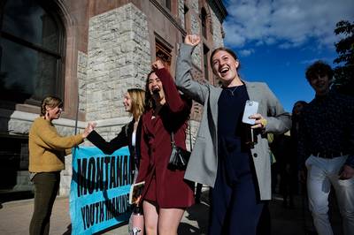 Rechtbank geeft jongeren gelijk in eerste Amerikaanse klimaatzaak