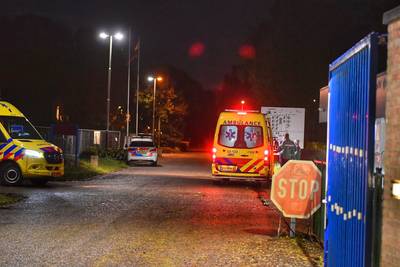 Bewoner azc in Budel gewond bij steekpartij; politie houdt dader aan