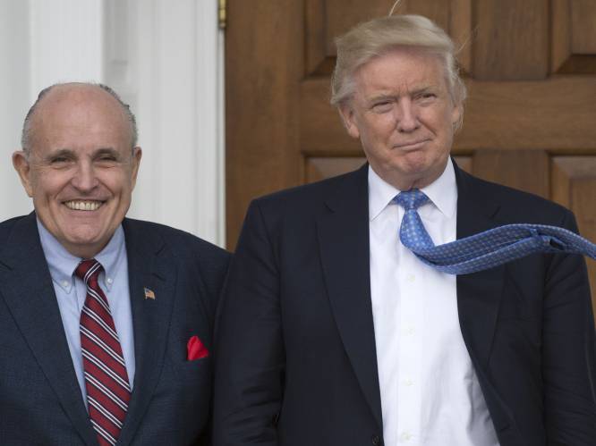 "Trump drong zijn advocaat Giuliani op aan diplomaten en wou onderzoek naar gasbedrijf met banden met Hunter Biden"