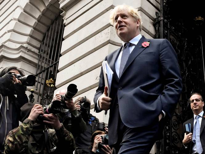 Roep om aftreden Britse premier Boris Johnson om tuinfeest tijdens lockdown