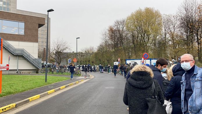 Het testcentrum van het UZ, dinsdagochtend om 10 uur