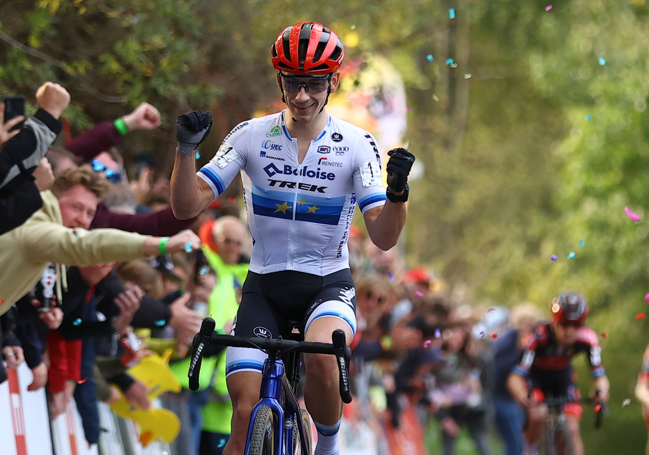 IJzersterke Lars van der Haar lost Belgen met indrukwekkende sprint in