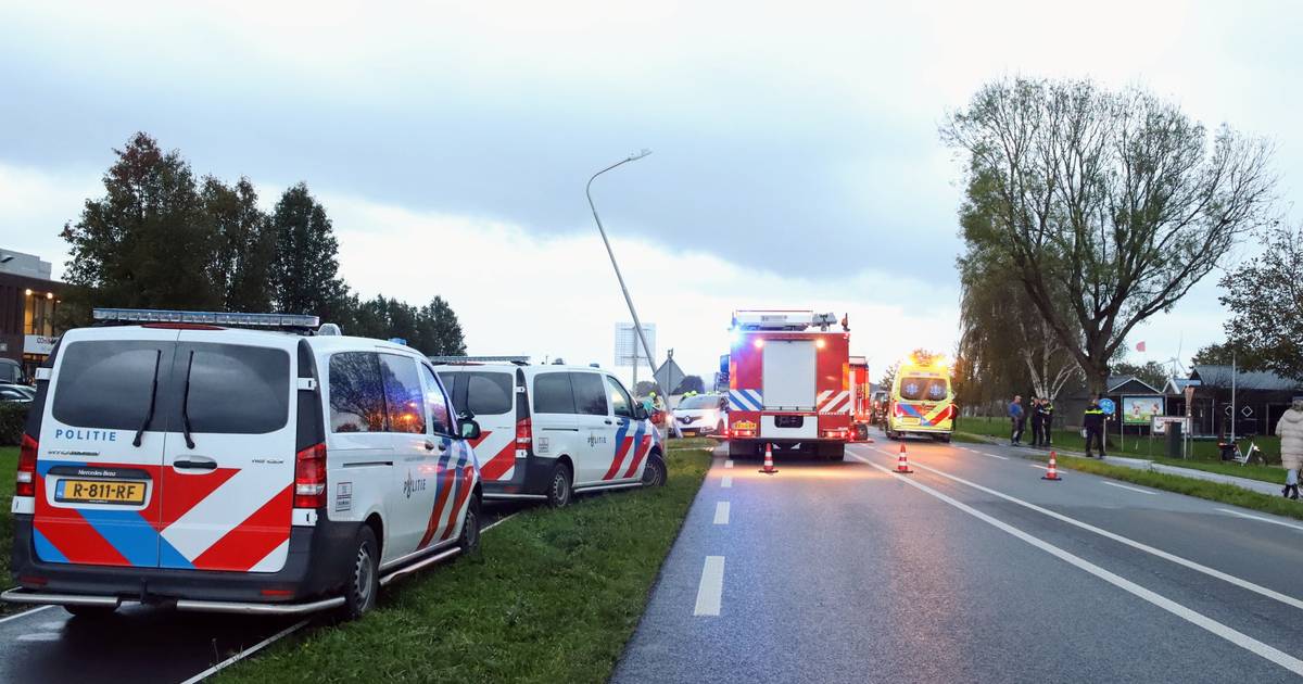Persoon overleden na botsing met meerdere autos op N320 bij Lienden.