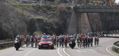 LIVEBLOG CATALONIË. Mollema en Carthy ruim twee minuten voor peloton, rijdt Pogacar naar derde etappezege?